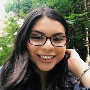 Meet your Posher, Yareli